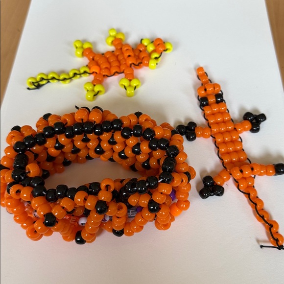 Halloween kandi pack🎃🦇 - Picture 1 of 2
